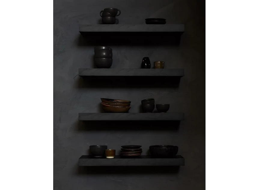 Ethnicraft Oak Black Wall Shelf S schuin sfeer