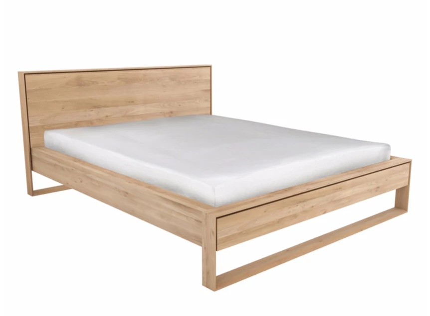 Zijkant Oak Nordic II Bed 51216 slaapkamer sledepoot massief eik hout Ethnicraft	