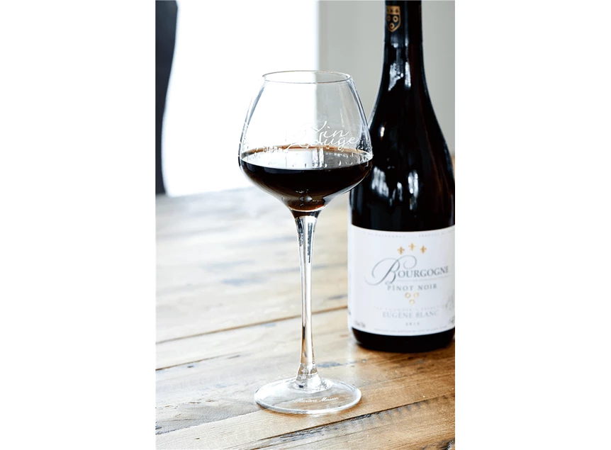 345070 vin rouge wine glass wijnglas gevuld