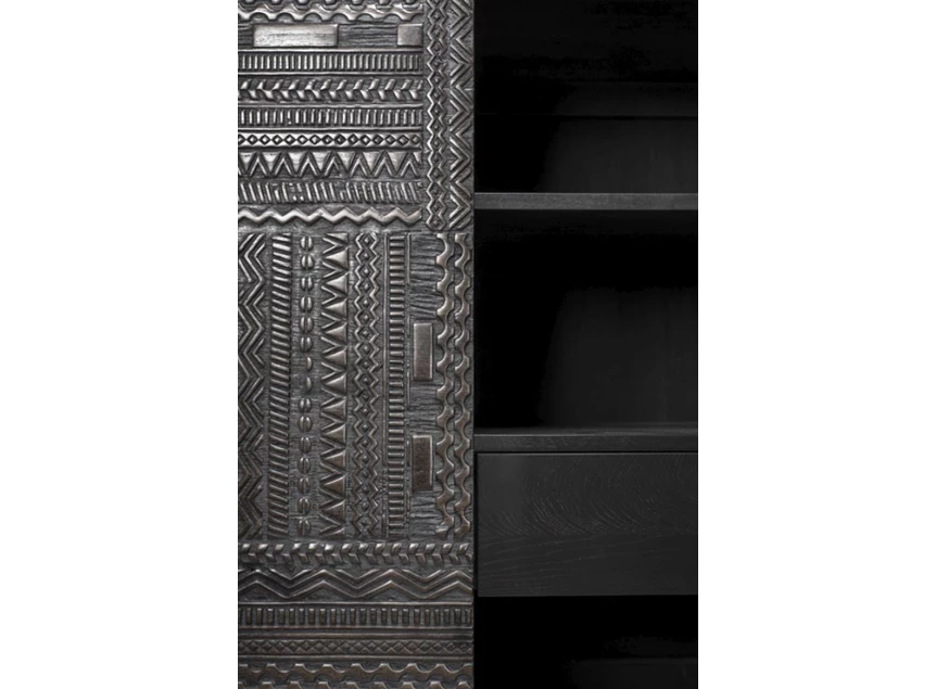 Detail Teak Tabwa Storage Cupboard 12184 Ancestors Afrika etnisch legkast hout metaal zwart modern design Ethnicraft	