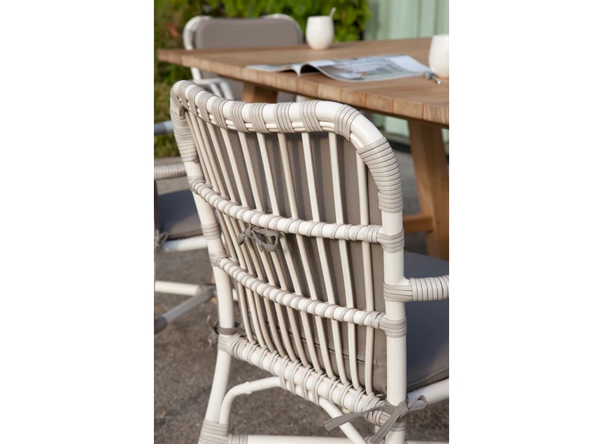 Detail Armstoel Lucy Dining Armchair GD063 Off White Vincent Sheppard