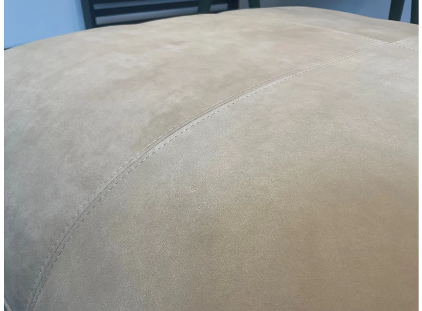 Detail Poef Vetsak seat 84x84 leather beige