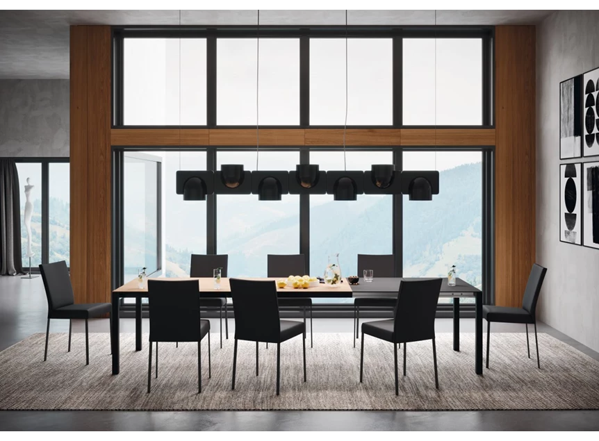 Sfeerfoto Verlengbare tafel Prato massief hout Amerikaans noten Willisau